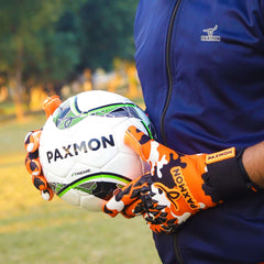 Adhesive Seams and Excellent Grip/The Ultimate Goalkeeping Gloves for Adult Pro Players